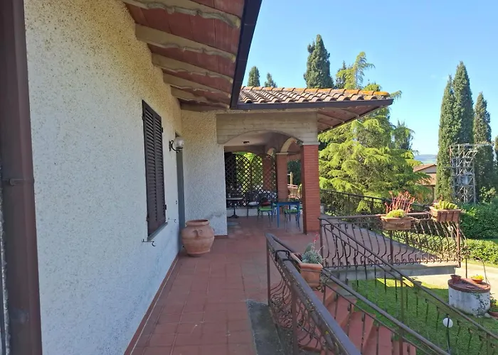Apartment L'olivo , In Tuscany Bettolle